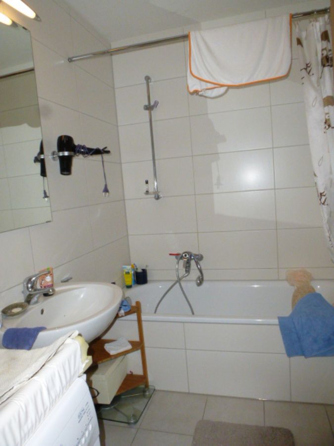 Badezimmer (innenliegend)