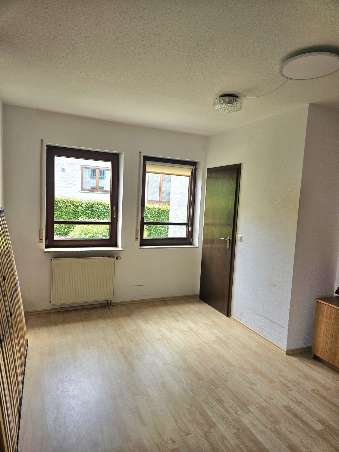 mit Zugang zum Badezimmer