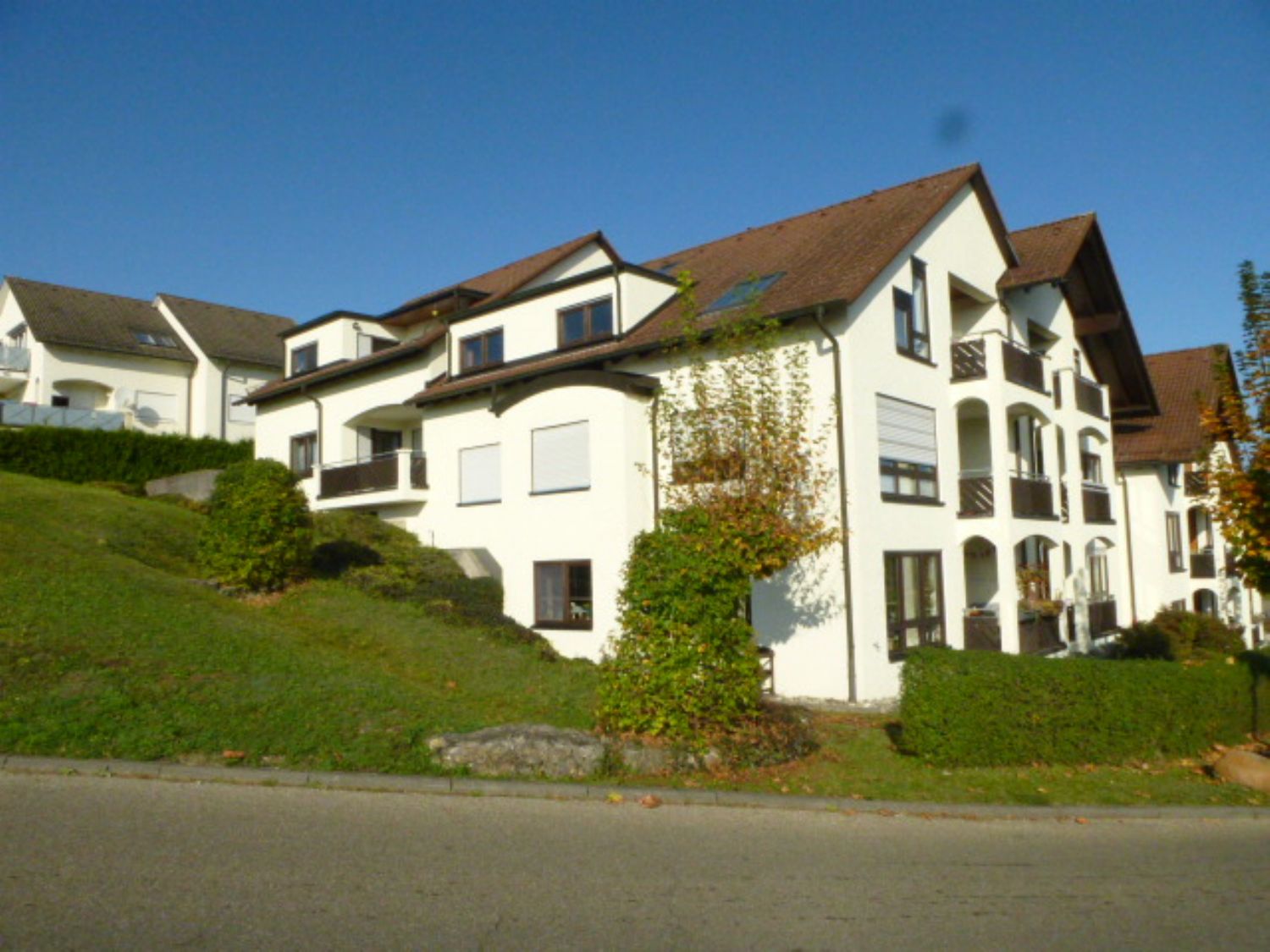 +++Gepflegte 3- Zimmer-Wohnung mit Balkon und Tiefgaragenstellplatz in Hussenhofen+++